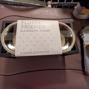 Fluffy Friends Elevated Pet Feeder